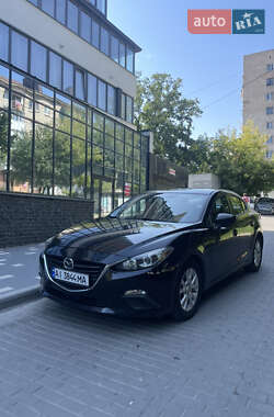 Седан Mazda 3 2015 в Тернополе