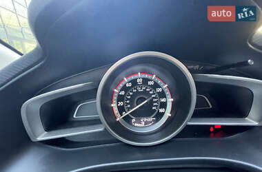 Седан Mazda 3 2015 в 