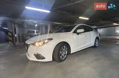Седан Mazda 3 2015 в 