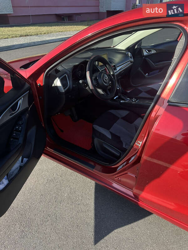Хэтчбек Mazda 3 2017 в Виннице