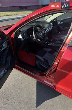 Хэтчбек Mazda 3 2017 в 