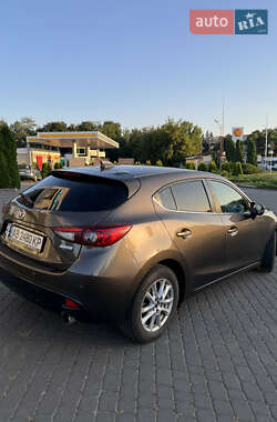 Хэтчбек Mazda 3 2014 в 
