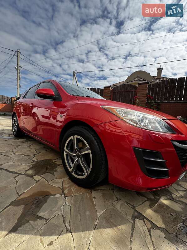 Хэтчбек Mazda 3 2011 в Киеве