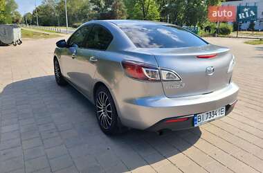 Седан Mazda 3 2010 в Горишних Плавнях