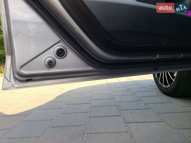 Седан Mazda 3 2010 в Горишних Плавнях