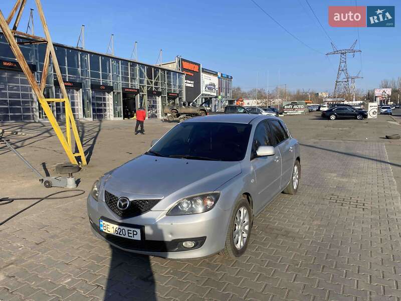 Хэтчбек Mazda 3 2007 в 