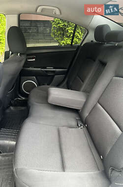 Седан Mazda 3 2006 в 