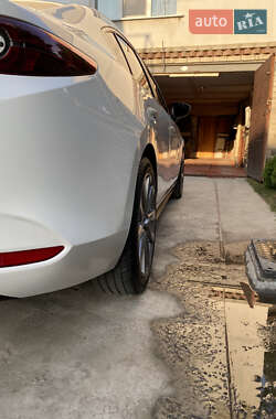 Седан Mazda 3 2018 в 
