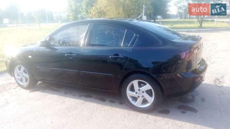 Седан Mazda 3 2004 в 