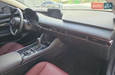 Седан Mazda 3 2023 в 