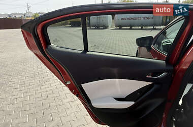 Хэтчбек Mazda 3 2017 в 