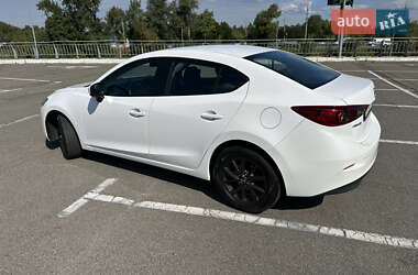 Седан Mazda 3 2016 в 