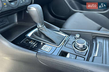 Седан Mazda 3 2016 в 