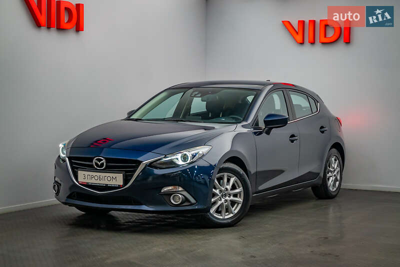 Хэтчбек Mazda 3 2016 в 