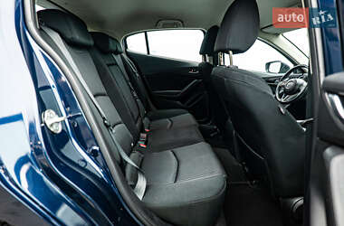 Хэтчбек Mazda 3 2016 в 