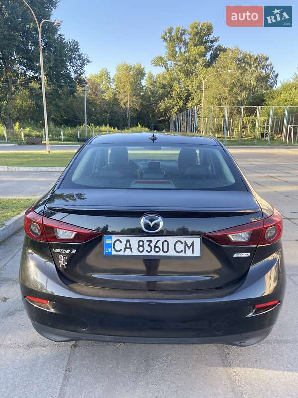 Седан Mazda 3 2014 в Чигирине