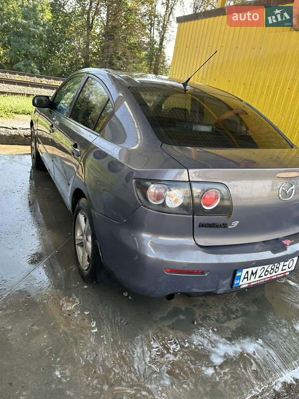 Седан Mazda 3 2006 в Киеве