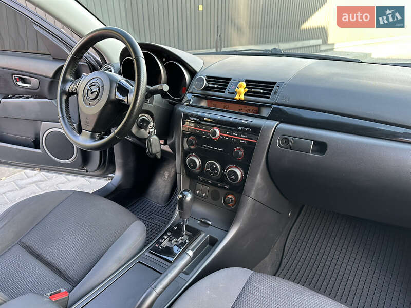 Седан Mazda 3 2009 в Днепре