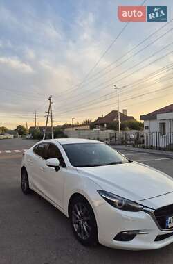 Седан Mazda 3 2017 в 