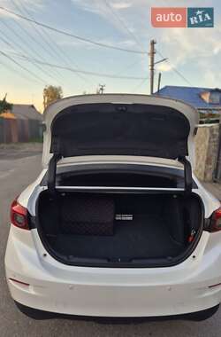 Седан Mazda 3 2017 в 