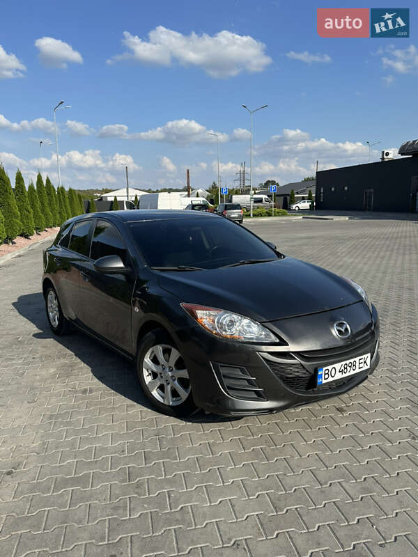 Хэтчбек Mazda 3 2011 в 