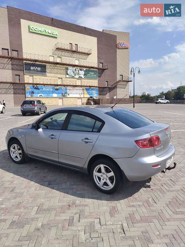 Седан Mazda 3 2004 в Харькове