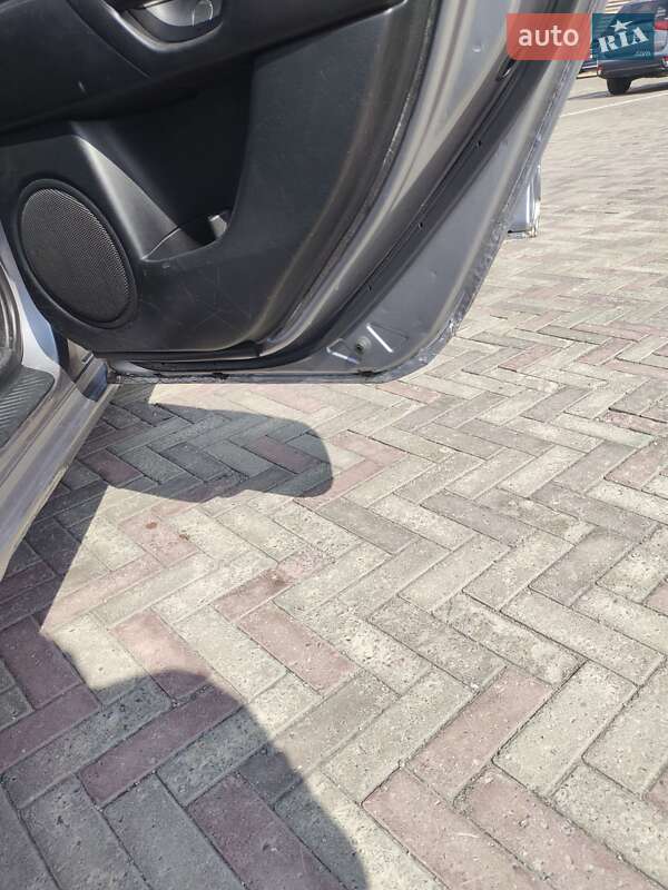 Седан Mazda 3 2004 в Харькове