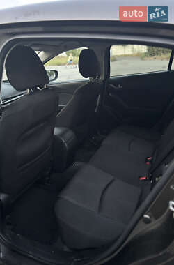 Седан Mazda 3 2013 в 