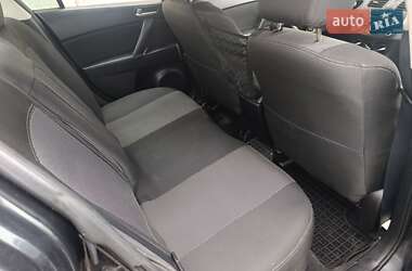 Седан Mazda 3 2012 в 