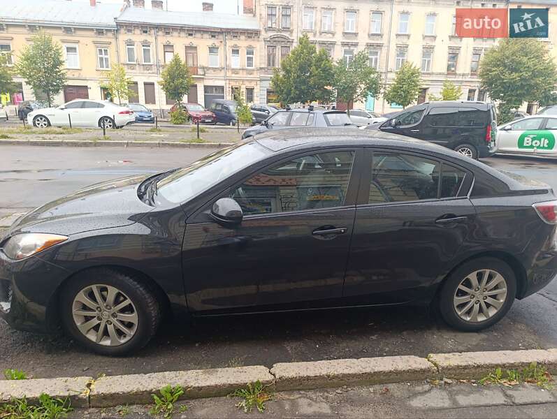Седан Mazda 3 2012 в Львове
