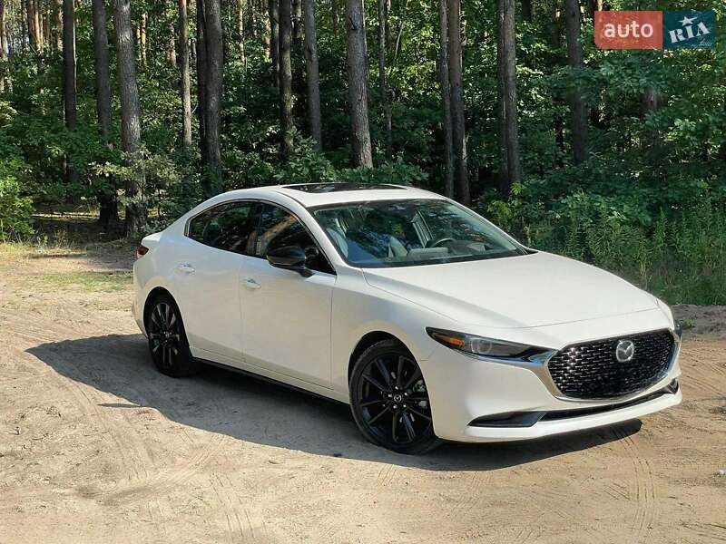 Седан Mazda 3 2021 в Киеве