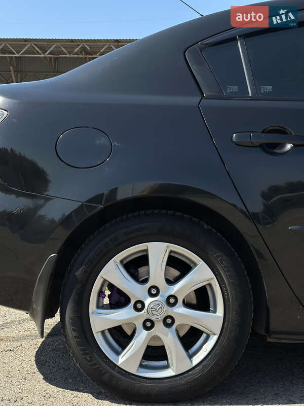 Седан Mazda 3 2007 в Миколаєві