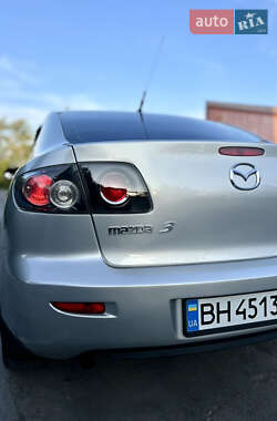 Седан Mazda 3 2005 в 