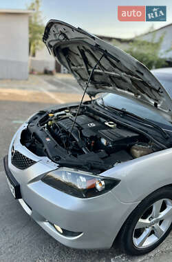 Седан Mazda 3 2005 в 