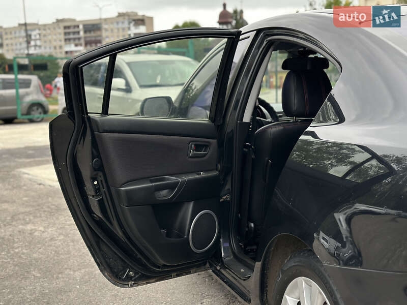 Седан Mazda 3 2008 в Шептицькому