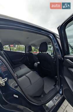 Седан Mazda 3 2016 в 