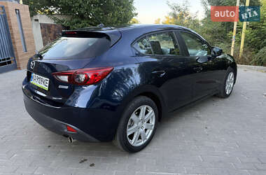 Хэтчбек Mazda 3 2015 в 