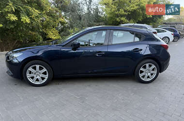 Хэтчбек Mazda 3 2015 в 