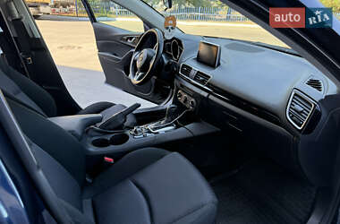 Хэтчбек Mazda 3 2015 в 