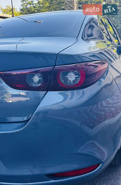 Седан Mazda 3 2022 в 