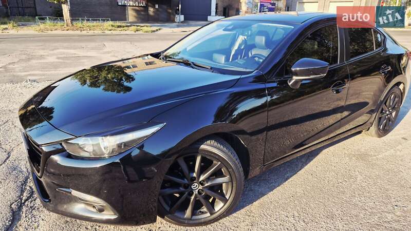 Седан Mazda 3 2017 в Запорожье