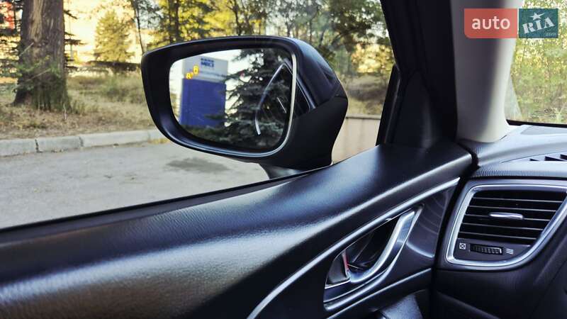 Седан Mazda 3 2017 в Запорожье