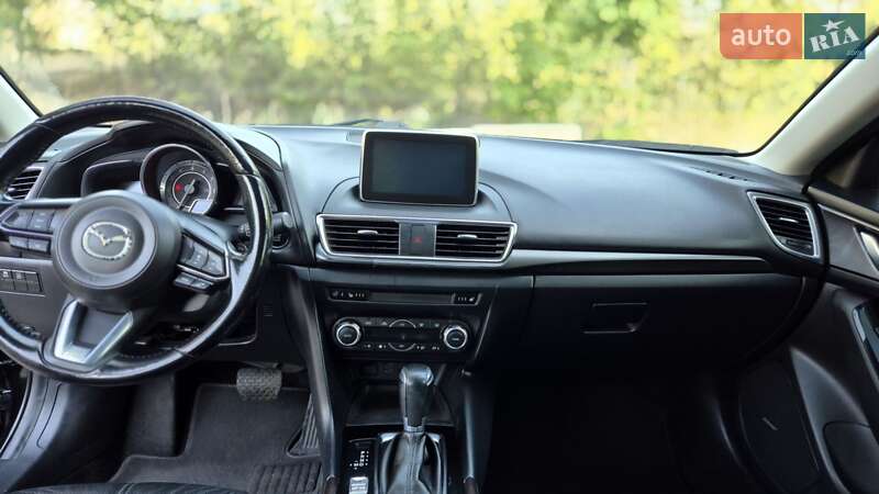 Седан Mazda 3 2017 в Запорожье