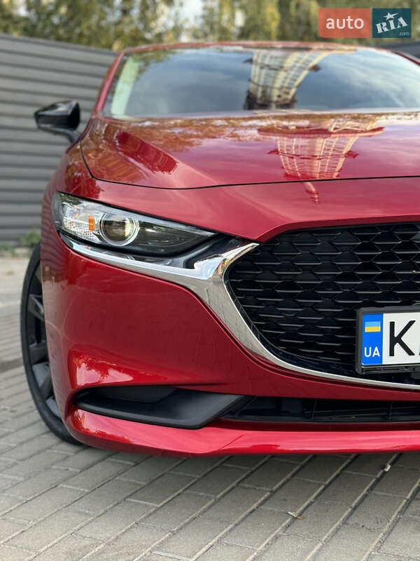 Седан Mazda 3 2023 в Киеве