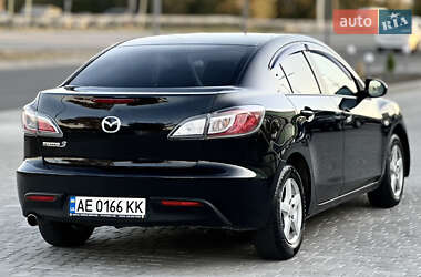 Седан Mazda 3 2010 в 