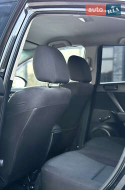 Седан Mazda 3 2010 в 