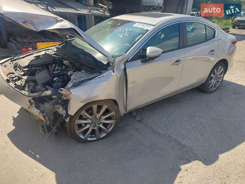 Седан Mazda 3 2023 в Харькове