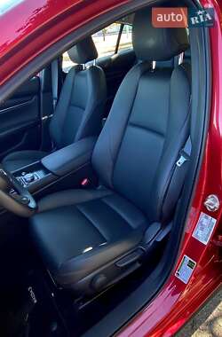 Седан Mazda 3 2023 в 