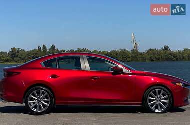 Седан Mazda 3 2023 в 