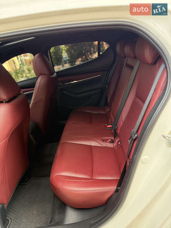 Хэтчбек Mazda 3 2020 в Сумах